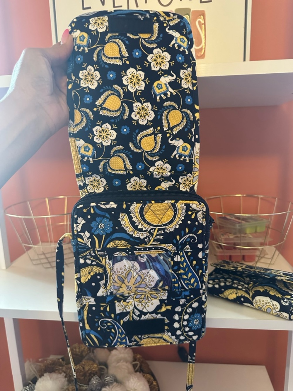 VERA BRADLEY Crossbody Bag and Wallet “Elle Blue” retired print(EUC) - Picture 15 of 16